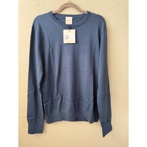 Calvin Klein Men Crew Neck Sweater Blue Merino Wool Blend Medium NWT‎